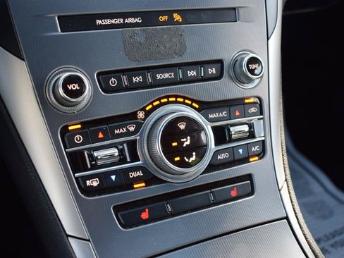 Used 2020 Lincoln MKZ AWD w/ Convenience Package image 28