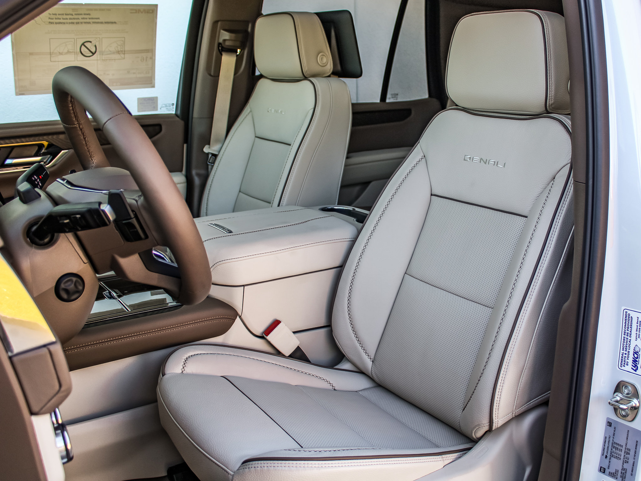 New 2027 GMC Yukon Denali w/ Denali Reserve Package AWD/4WD image 20