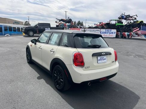 Used 2018 MINI Cooper 4-Door Hardtop FWD image 8