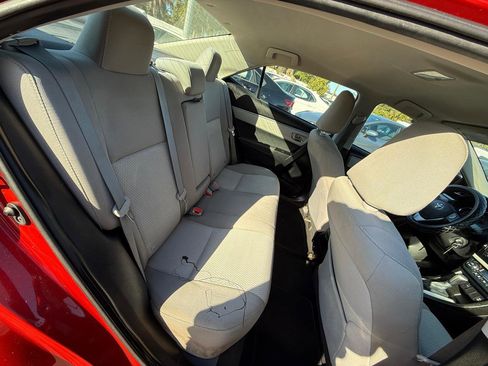 Used 2016 Toyota Corolla LE image 12
