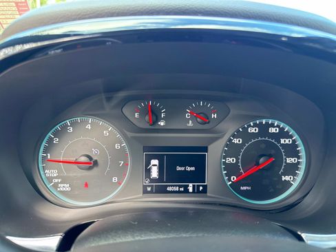Used 2023 Chevrolet Traverse LS FWD image 29