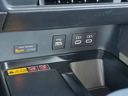 Used 2025 Toyota Camry LE image 29