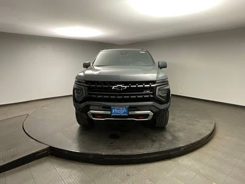 New 2026 Chevrolet Suburban Z71 w/ Sun And Tow Package image 2