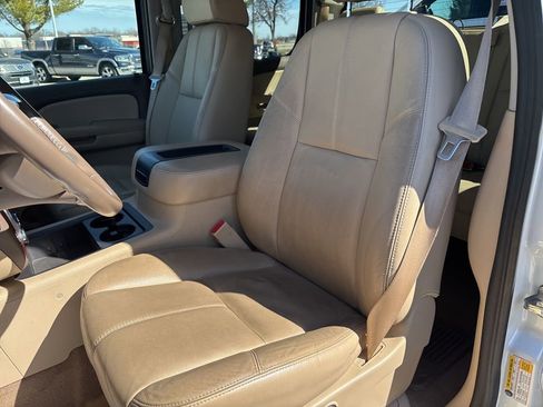 Used 2009 Chevrolet Silverado 1500 LTZ w/ White Diamond Edition image 59