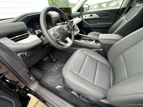 New 2026 Ford Explorer Active w/ Active Comfort Package AWD/4WD image 14