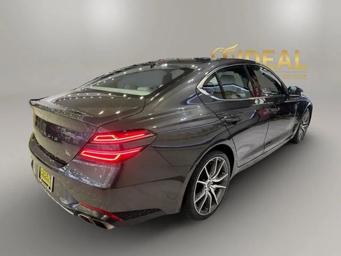 Used 2023 Genesis G70 2.0T image 6