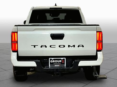 Used 2025 Toyota Tacoma TRD Sport RWD image 5