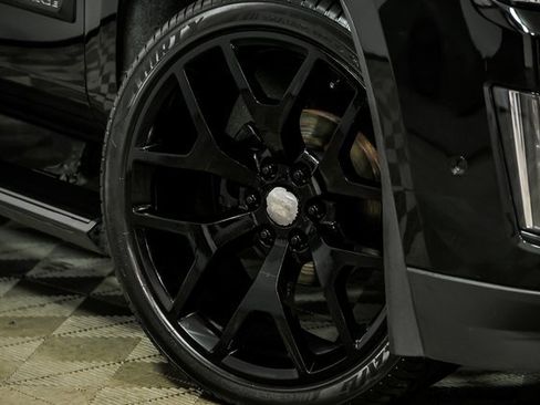 Used 2018 Cadillac Escalade Platinum image 3