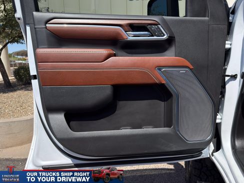 Used 2024 GMC Sierra 2500 Denali Ultimate AWD/4WD image 18