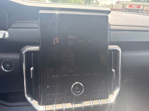 Used 2025 GMC Acadia Elevation FWD image 27