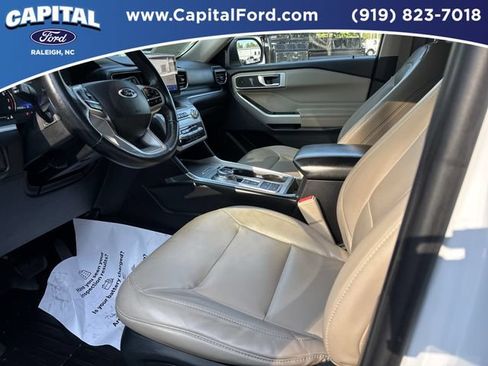 Used 2021 Ford Explorer XLT w/ Equipment Group 202A RWD image 19