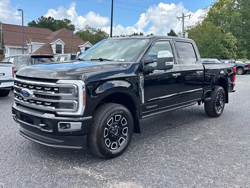 Used 2024 Ford F250 Platinum AWD/4WD image 3