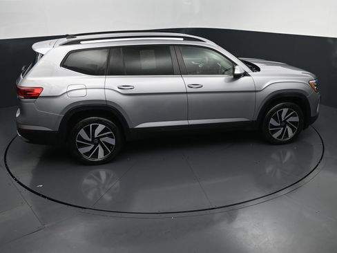 Used 2026 Volkswagen Atlas SE FWD image 33