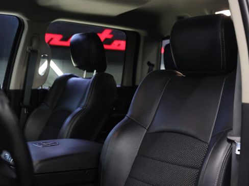 Used 2018 RAM 2500 Big Horn w/ Sport Appearance Group AWD/4WD image 15