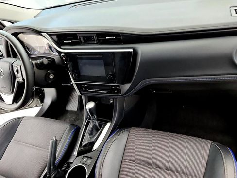 Used 2018 Toyota Corolla SE image 13