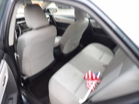 Used 2016 Toyota Corolla LE FWD image 12