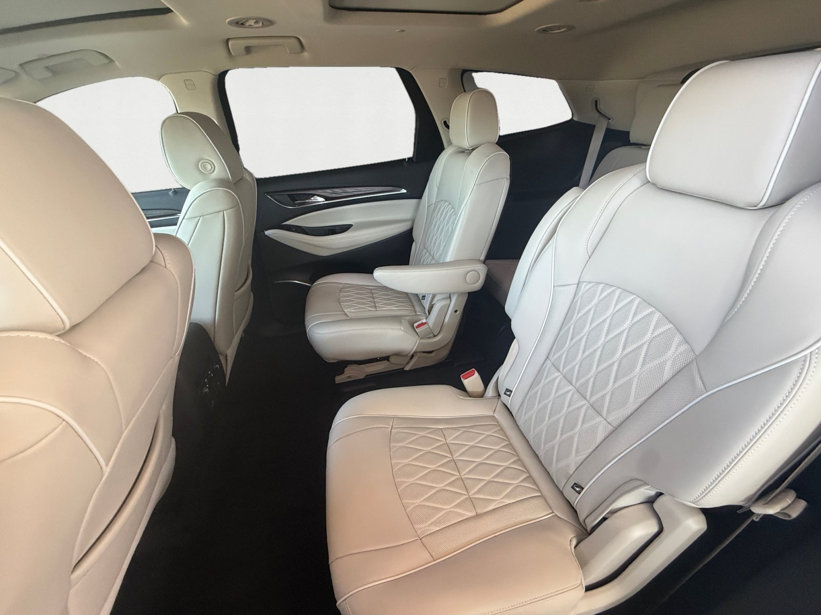 Used 2023 Buick Enclave Avenir w/ Avenir Technology Package FWD image 13