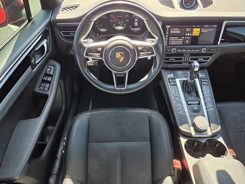 Used 2021 Porsche Macan image 16