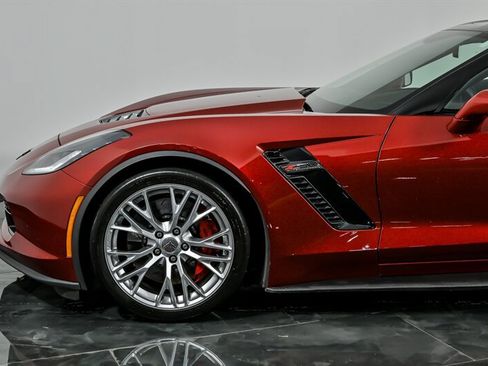 Used 2015 Chevrolet Corvette Z06 w/ 2LZ Preferred Equipment Group image 6