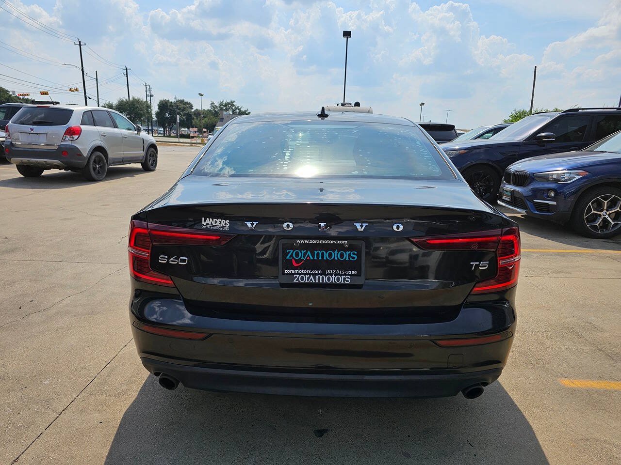 Used 2020 Volvo S60 T5 Momentum FWD image 5