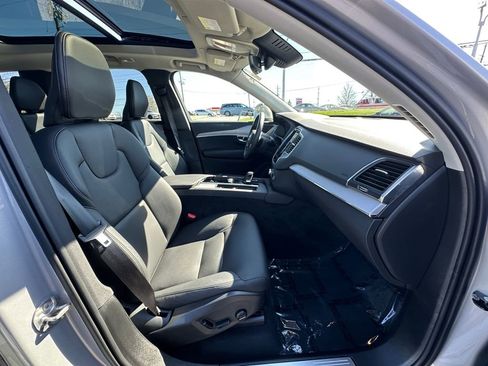 Used 2025 Volvo XC90 B5 Core image 29