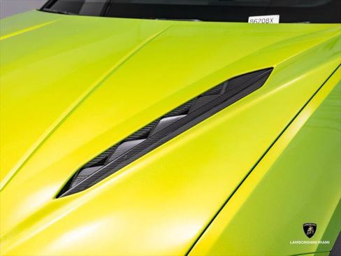 Used 2024 Lamborghini Urus Performante AWD/4WD image 5