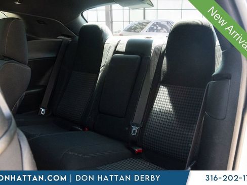 Used 2016 Dodge Challenger R/T RWD image 14