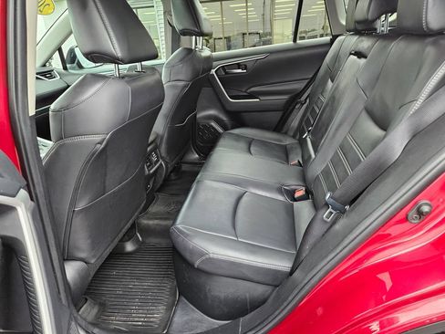 Used 2021 Toyota RAV4 XLE Premium AWD/4WD image 17