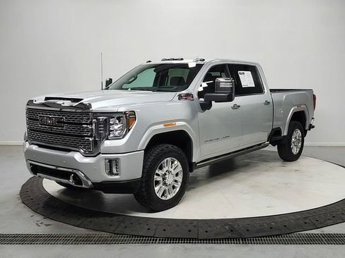 Used 2023 GMC Sierra 3500 Denali w/ Denali Ultimate Package AWD/4WD image 3