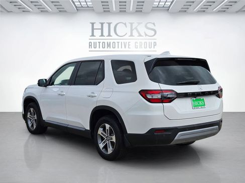 Used 2025 Honda Pilot EX-L image 6