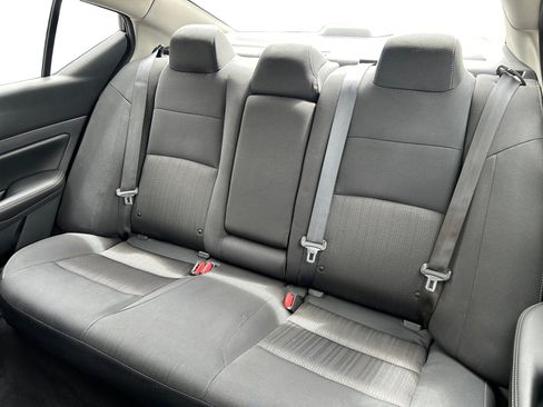 Used 2025 Nissan Altima 2.5 SV FWD image 13