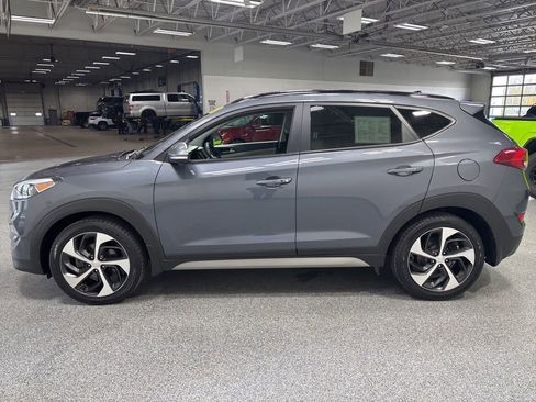 Used 2018 Hyundai Tucson Value AWD/4WD image 4