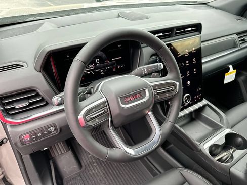 Used 2026 GMC Terrain Elevation w/ Elevation Premium Package FWD image 10