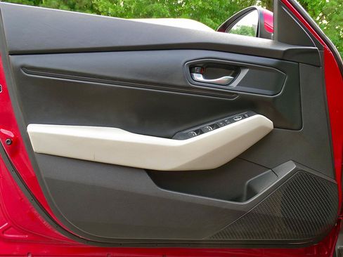 Used 2024 Honda Accord EX image 38