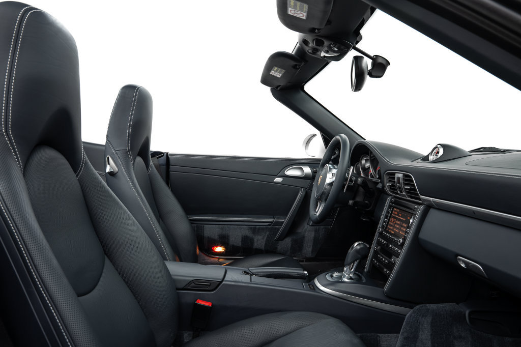 Used 2010 Porsche 911 Turbo AWD/4WD image 40