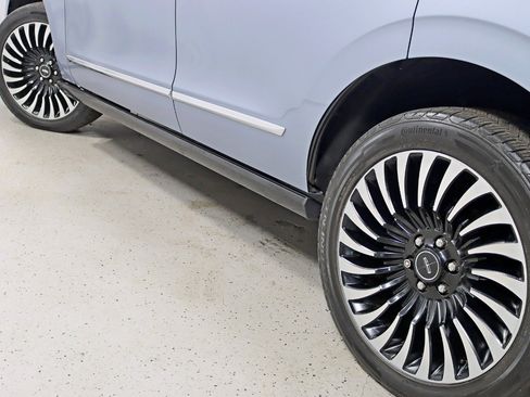 Used 2018 Lincoln Navigator Black Label w/ Cargo Package AWD/4WD image 12