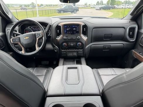 Used 2020 Chevrolet Silverado 1500 High Country w/ Technology Package AWD/4WD image 6