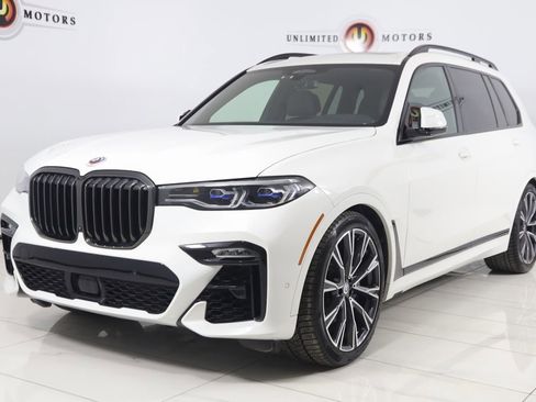 Used 2022 BMW X7 M50i image 5
