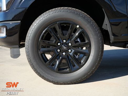 New 2025 Ford F150 Platinum w/ FX4 Off-Road Package image 9