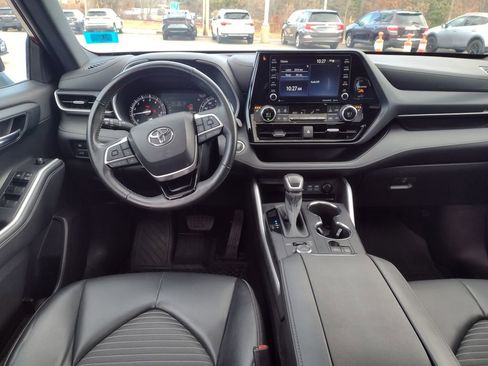 Used 2022 Toyota Highlander XSE image 23