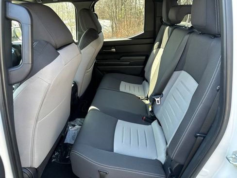 Certified 2025 Toyota Tacoma TRD Off-Road image 17