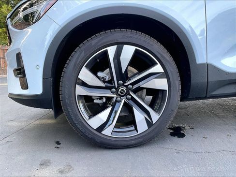 New 2026 Volvo XC40 B5 Ultra w/ Climate Package AWD/4WD image 14