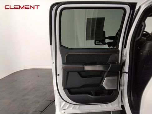 Used 2024 Ford F250 Platinum image 31