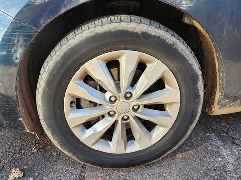 Used 2017 Kia Sedona EX image 15