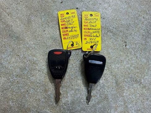 Used 2014 Jeep Wrangler Unlimited Sahara image 33