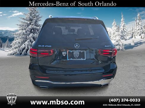 Certified 2024 Mercedes-Benz GLB 250 4MATIC image 17