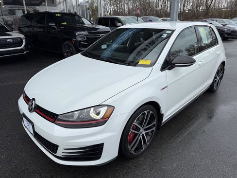 Used 2017 Volkswagen GTI Sport image 9