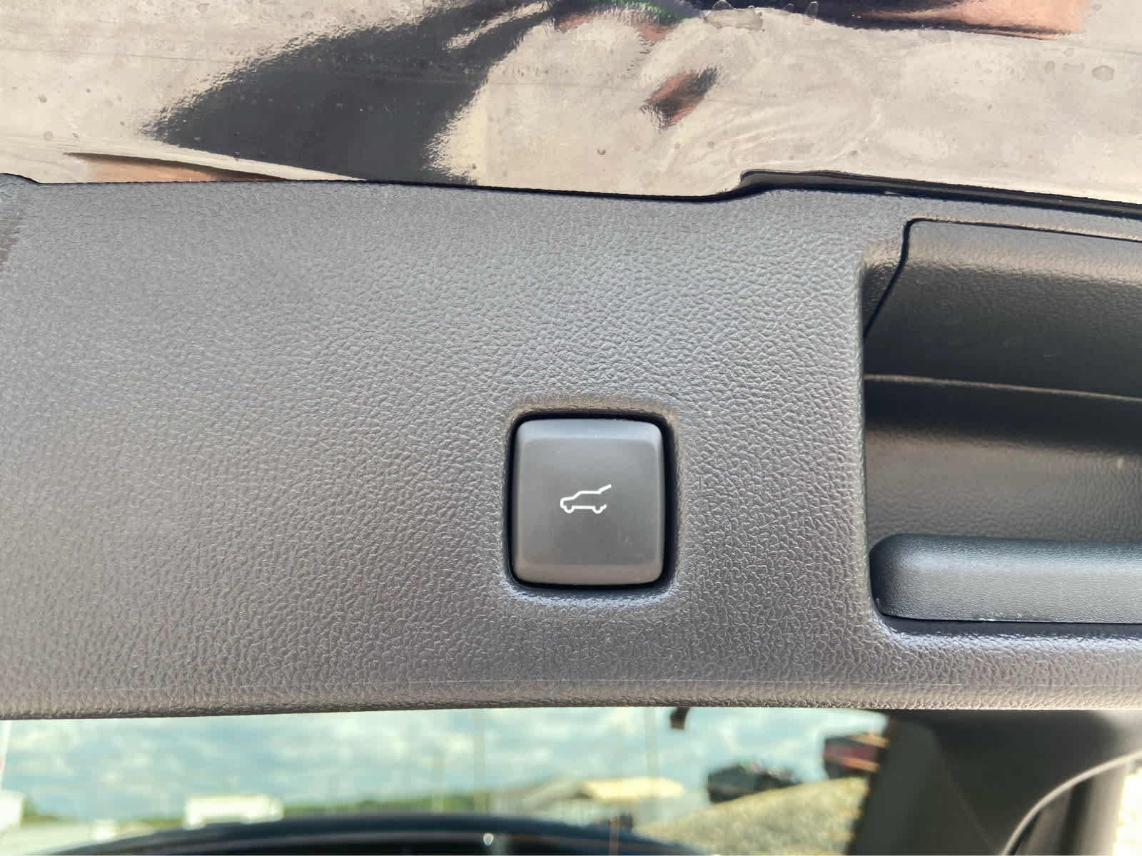 Used 2025 Ford Escape Platinum w/ Premium Technology Package AWD/4WD image 8
