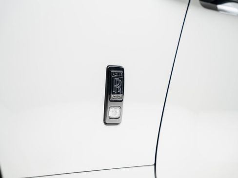 Used 2020 Rolls-Royce Wraith image 24