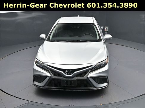 Used 2024 Toyota Camry SE image 38
